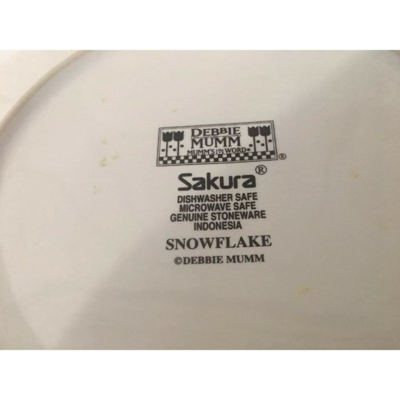 2 SAKURA SNOWFLAKE BY DEBBIE MUMM RED CHECKERED 8 1/8"‎ DESSERT SALAD PLA… - Picture 3 of 4